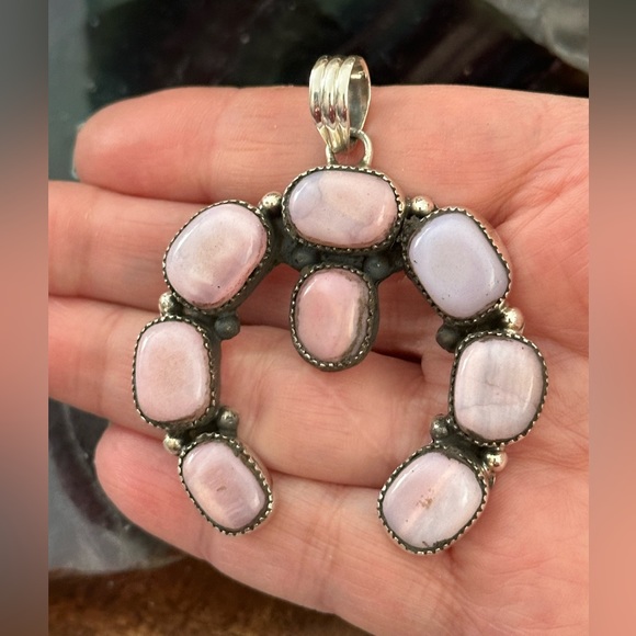 Pink opal naja southwestern sterling silver statement pendant - Picture 4 of 7